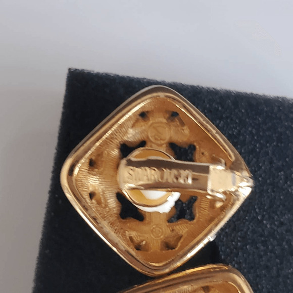 Swarovski Earrings Gold Plated‎ Crystals Accents Swan Signed Clip On Closure - Picture 6 of 6